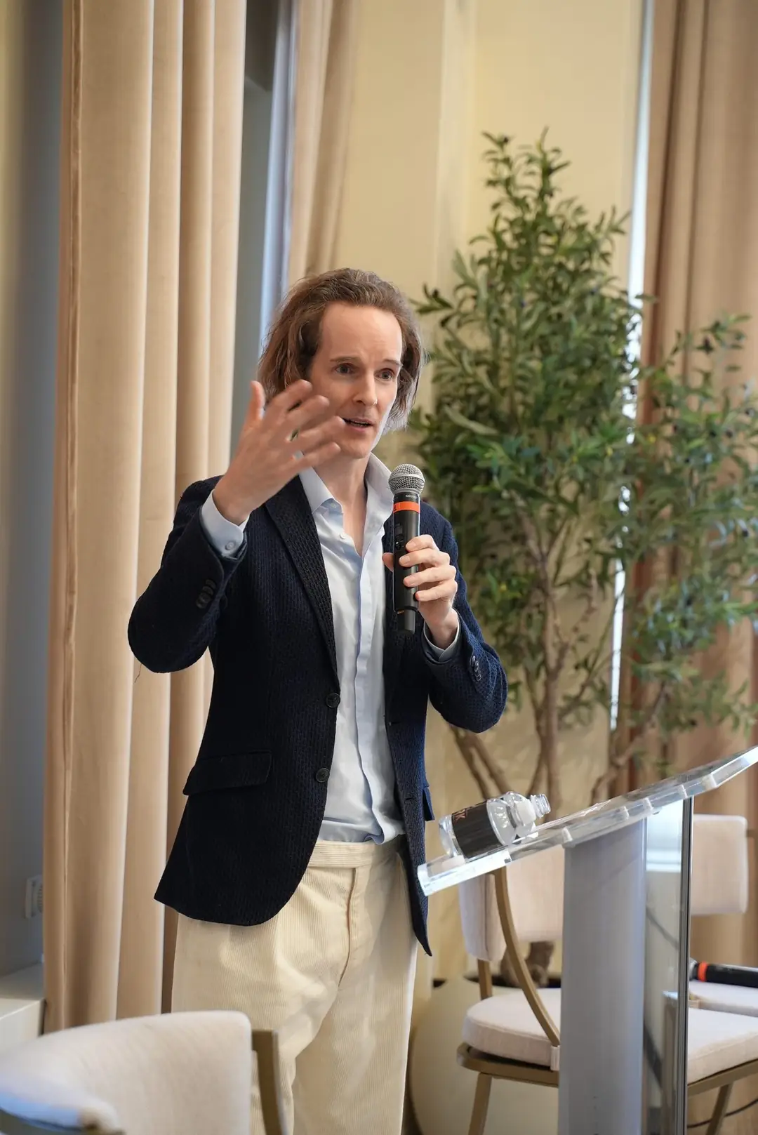Felix Prehn, economist and former investment banker, speaking at a live Goat Academy presentation